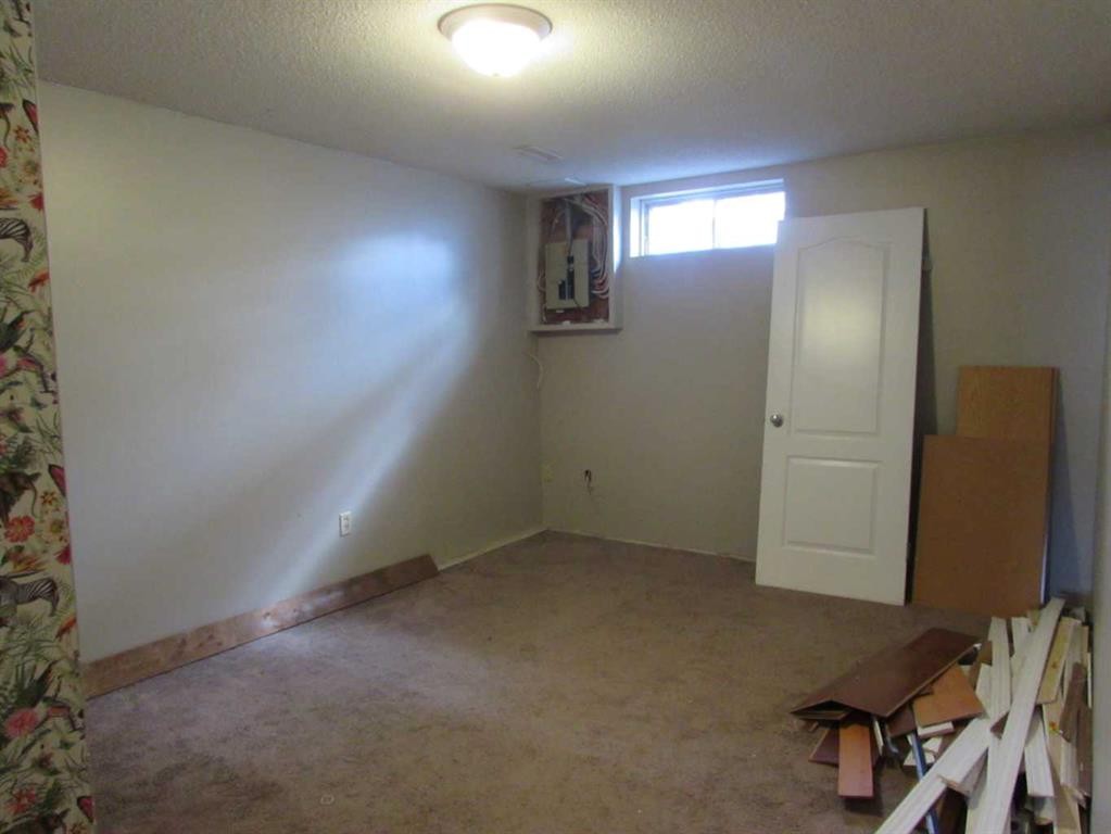 65 Roberts Crescent, Red Deer, AB - Indoor