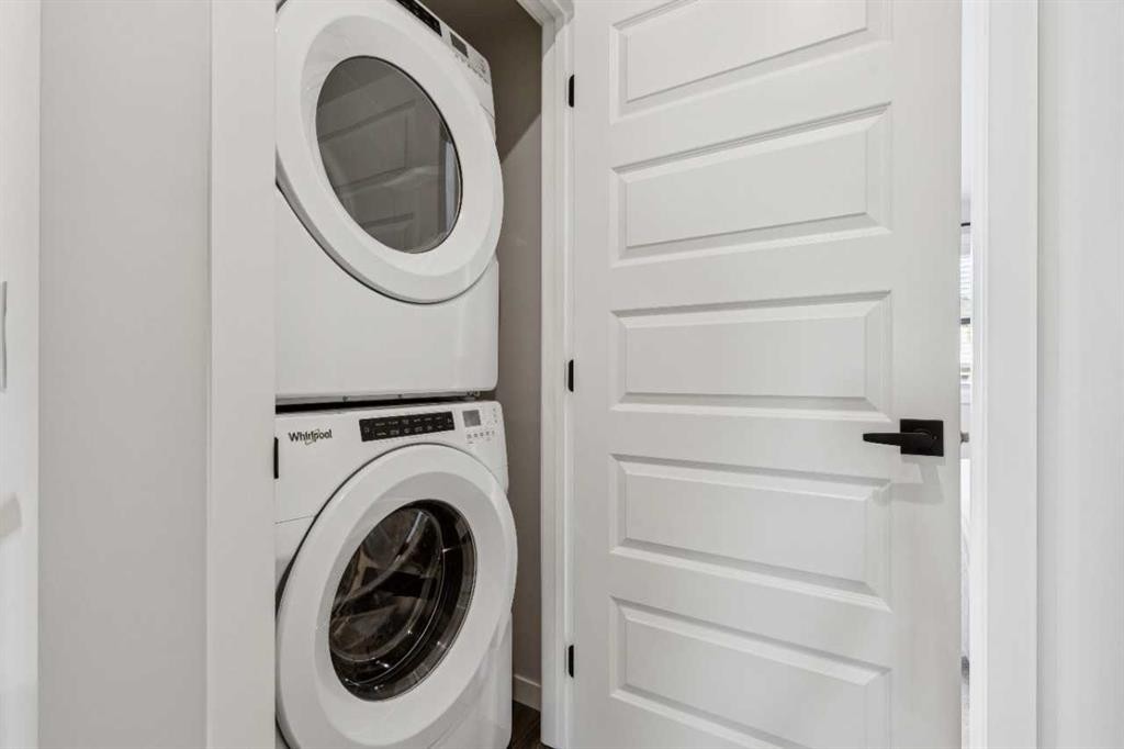 111-63 Belmont Passage Sw, Calgary, AB - Indoor Photo Showing Laundry Room