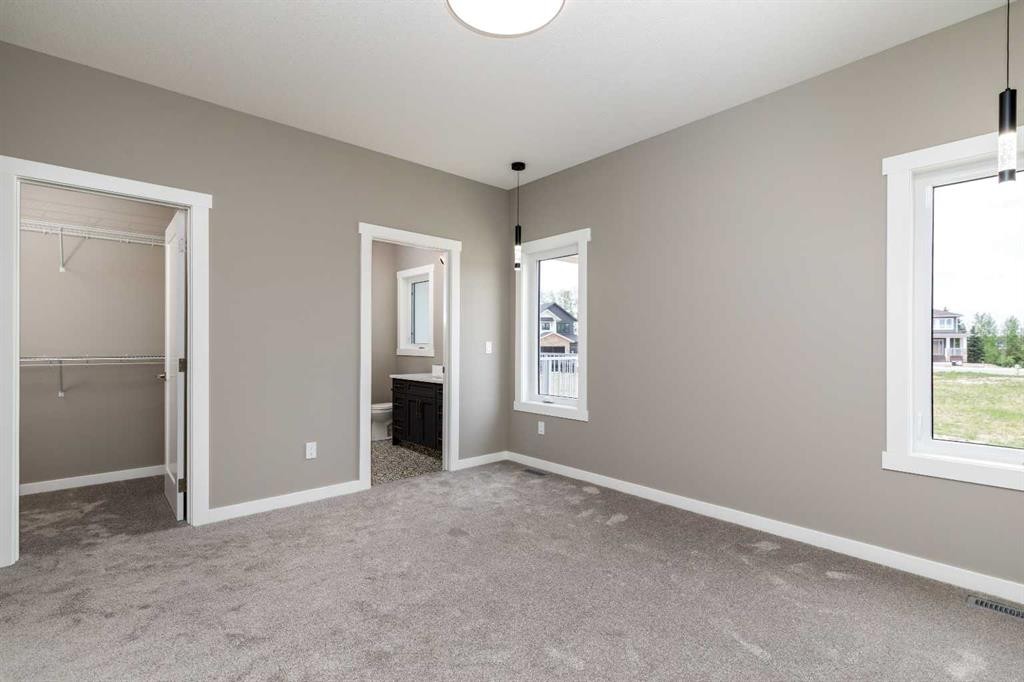 52 Everson Close, Red Deer, AB