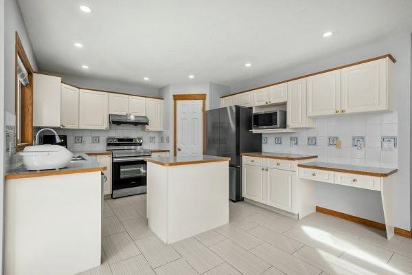 236 Panorama Hills Place Nw, Calgary, AB