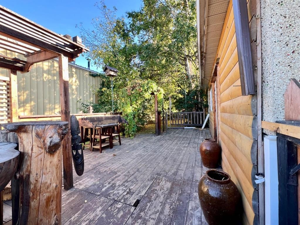 5019 50 Avenue, Caroline, AB