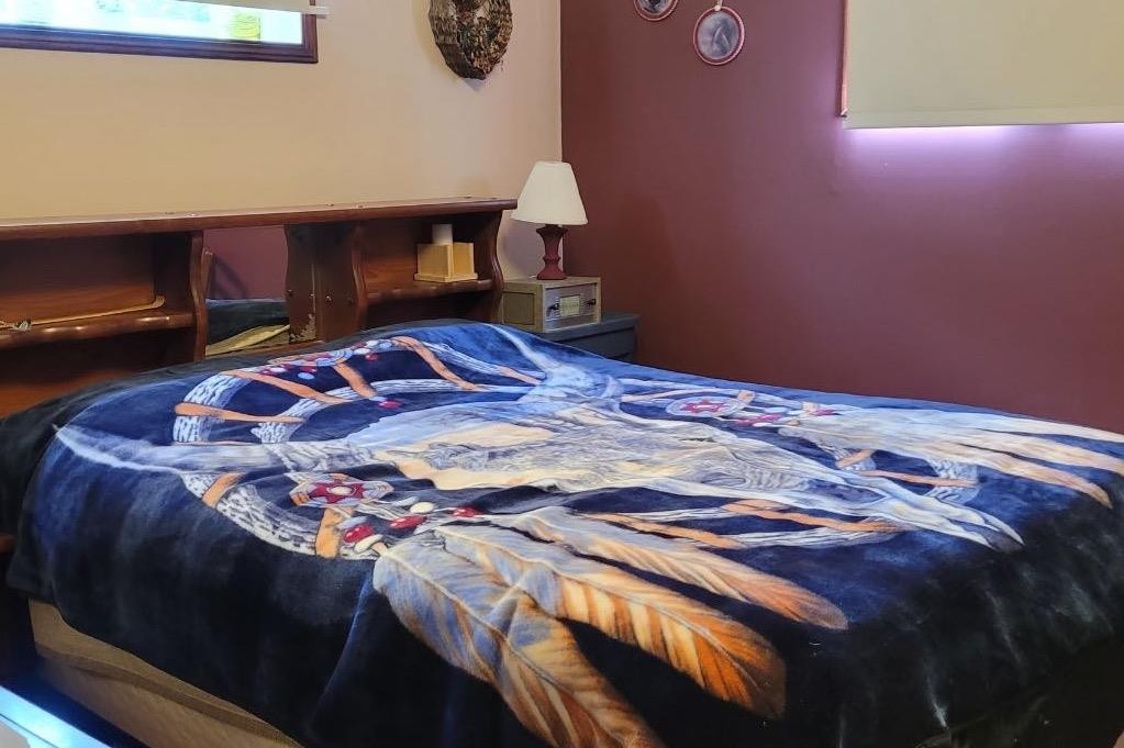 13 Destini Drive, White Sands, AB - Indoor Photo Showing Bedroom