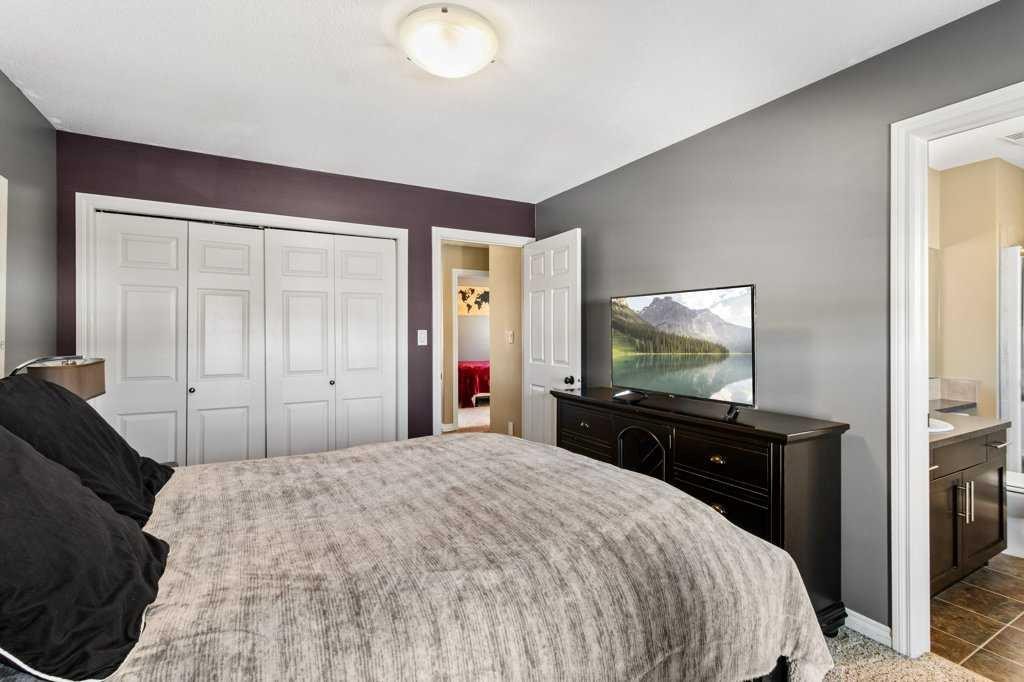 9 Cedar Crescent, Blackfalds, AB - Indoor Photo Showing Bedroom