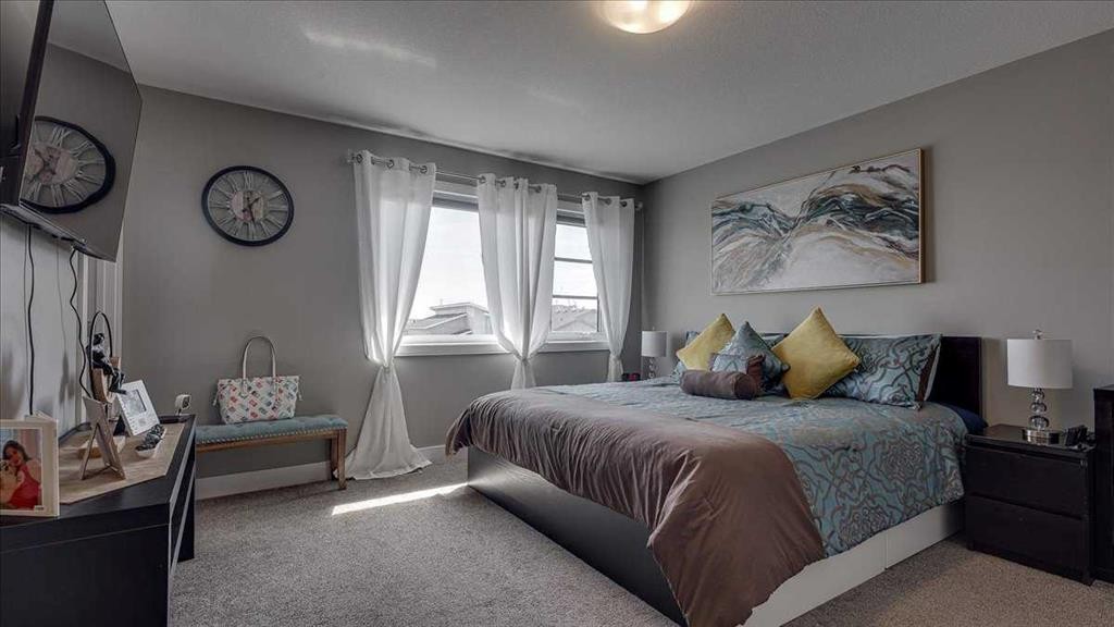 738 Cypress Lane, Springbrook, AB