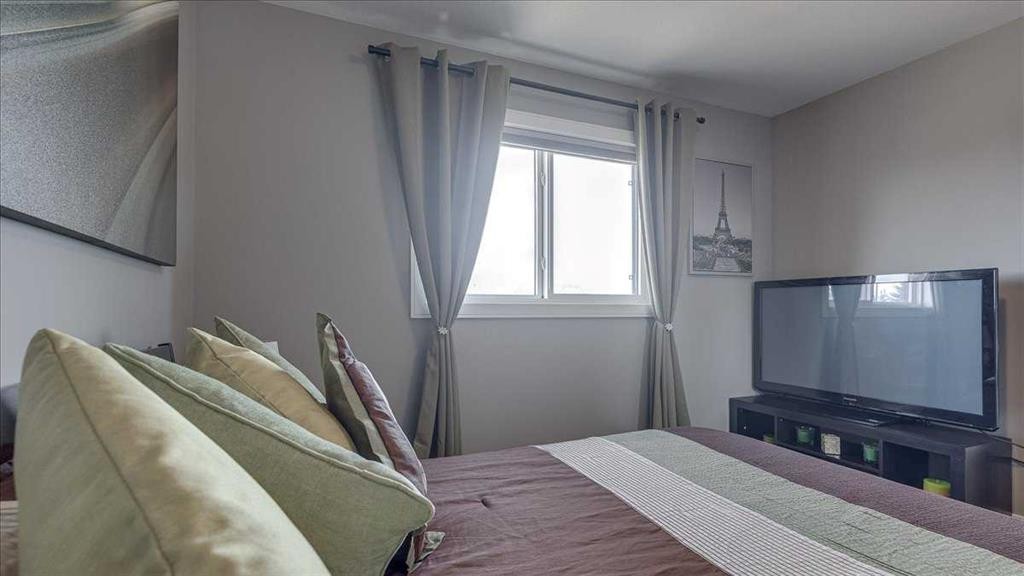 738 Cypress Lane, Springbrook, AB