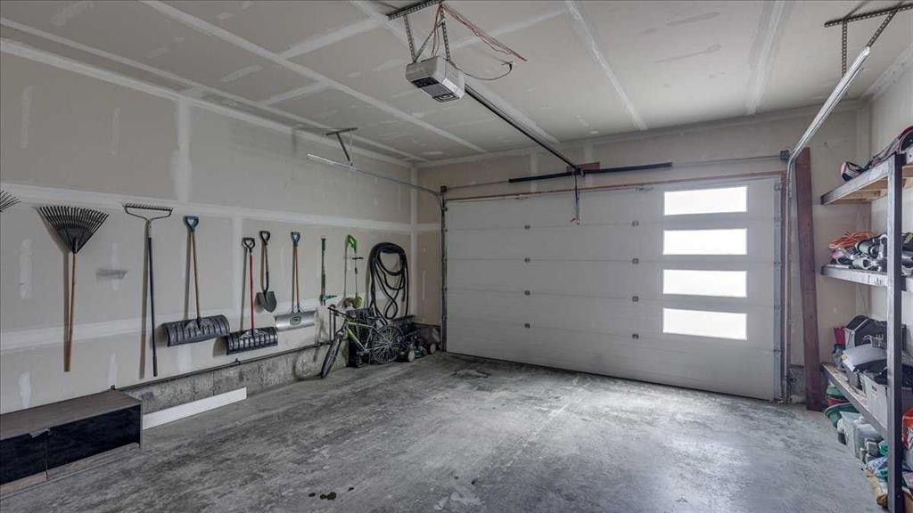 738 Cypress Lane, Springbrook, AB