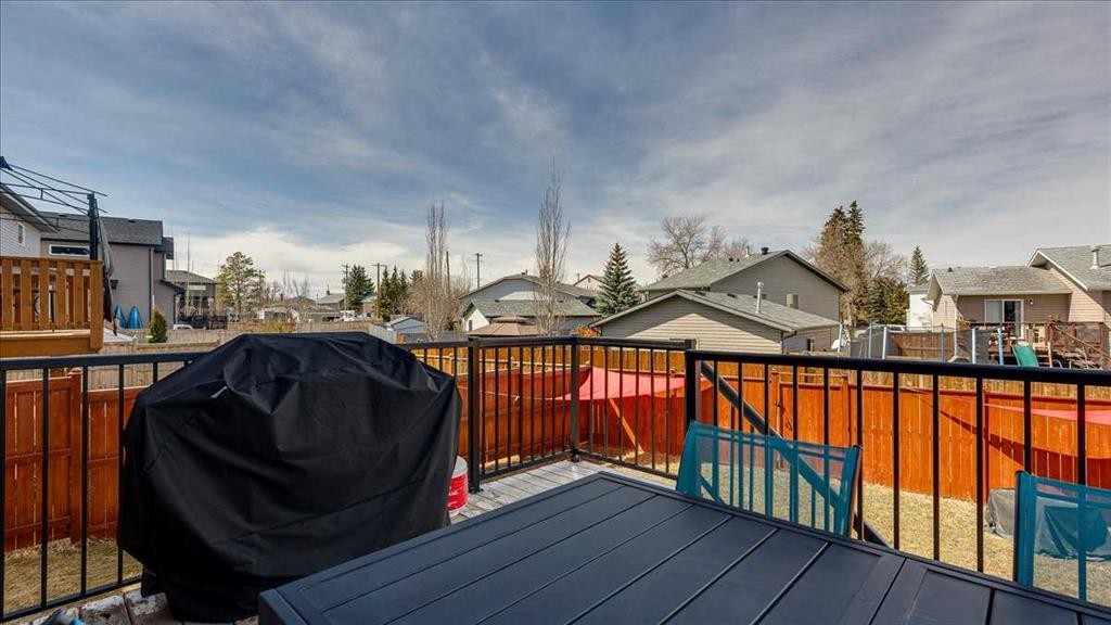 738 Cypress Lane, Springbrook, AB