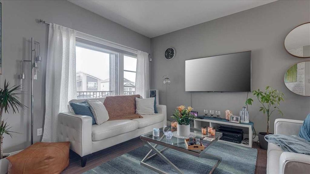 738 Cypress Lane, Springbrook, AB