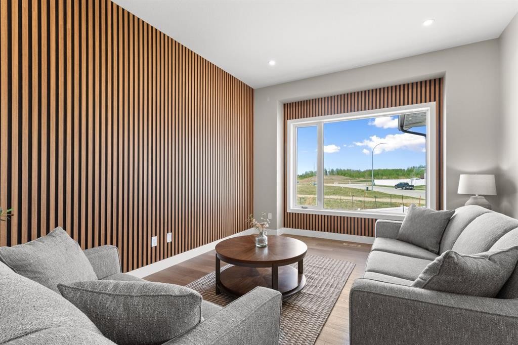 2 Aura Drive, Blackfalds, AB - Indoor Photo Showing Living Room