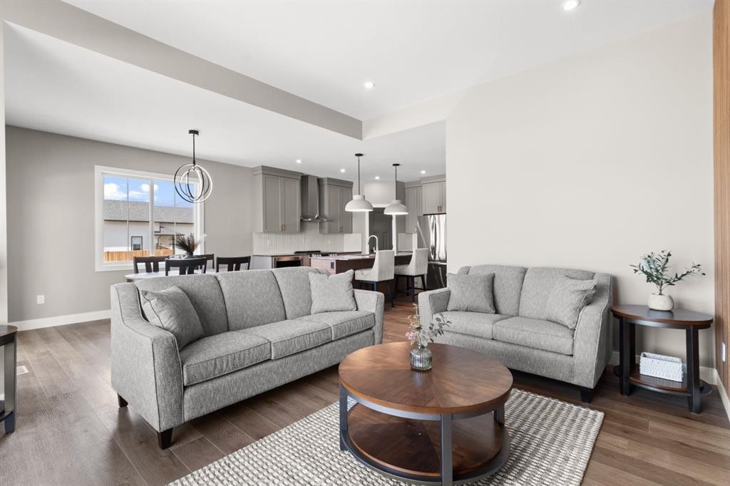 2 Aura Drive, Blackfalds, AB - Indoor Photo Showing Living Room