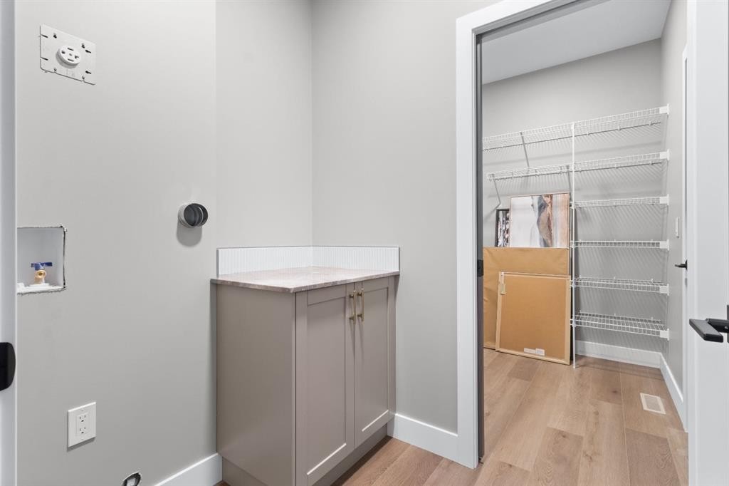 2 Aura Drive, Blackfalds, AB - Indoor