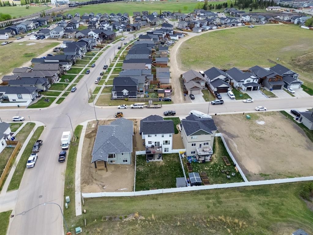 2 Aura Drive, Blackfalds, AB - With View