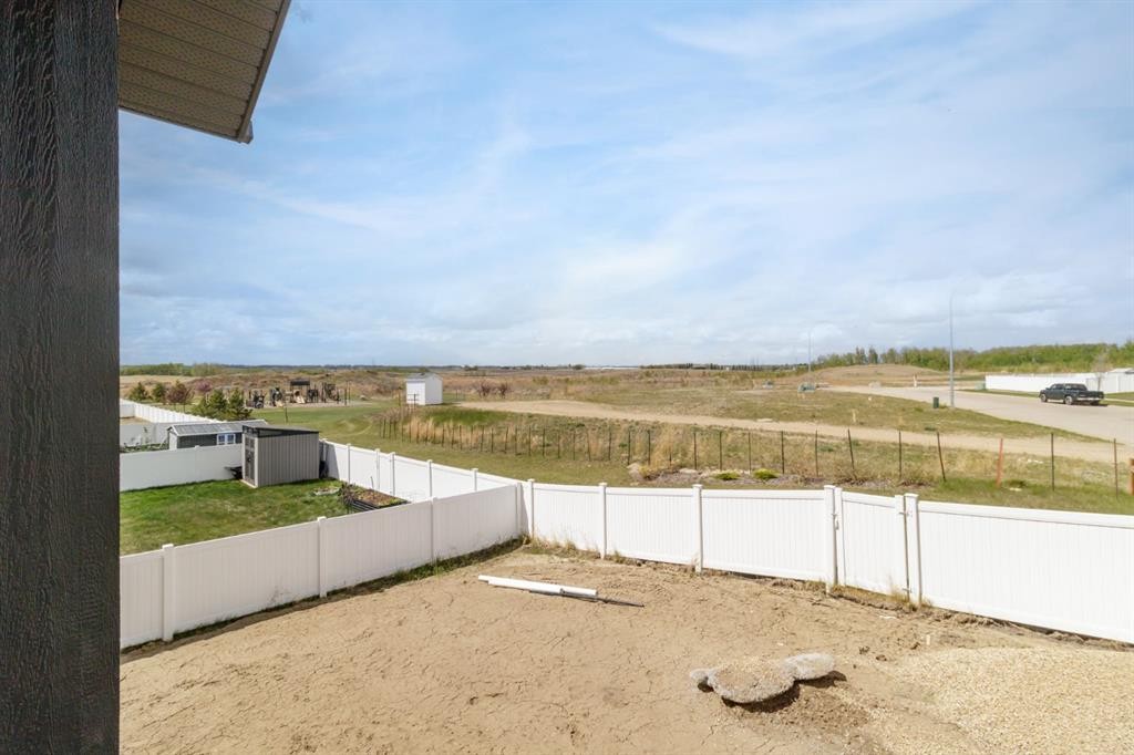 2 Aura Drive, Blackfalds, AB - Outdoor