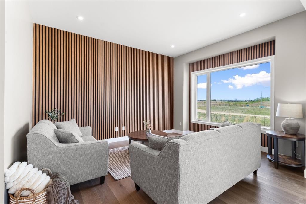 2 Aura Drive, Blackfalds, AB - Indoor Photo Showing Living Room