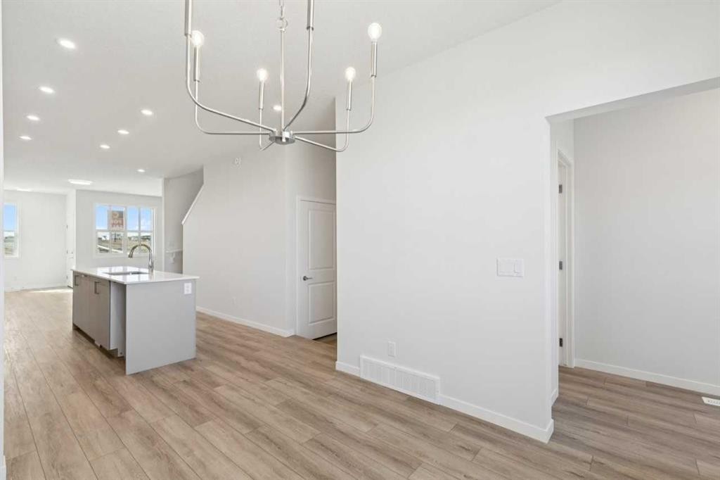 74 Lucas Heath Nw, Calgary, AB - Indoor