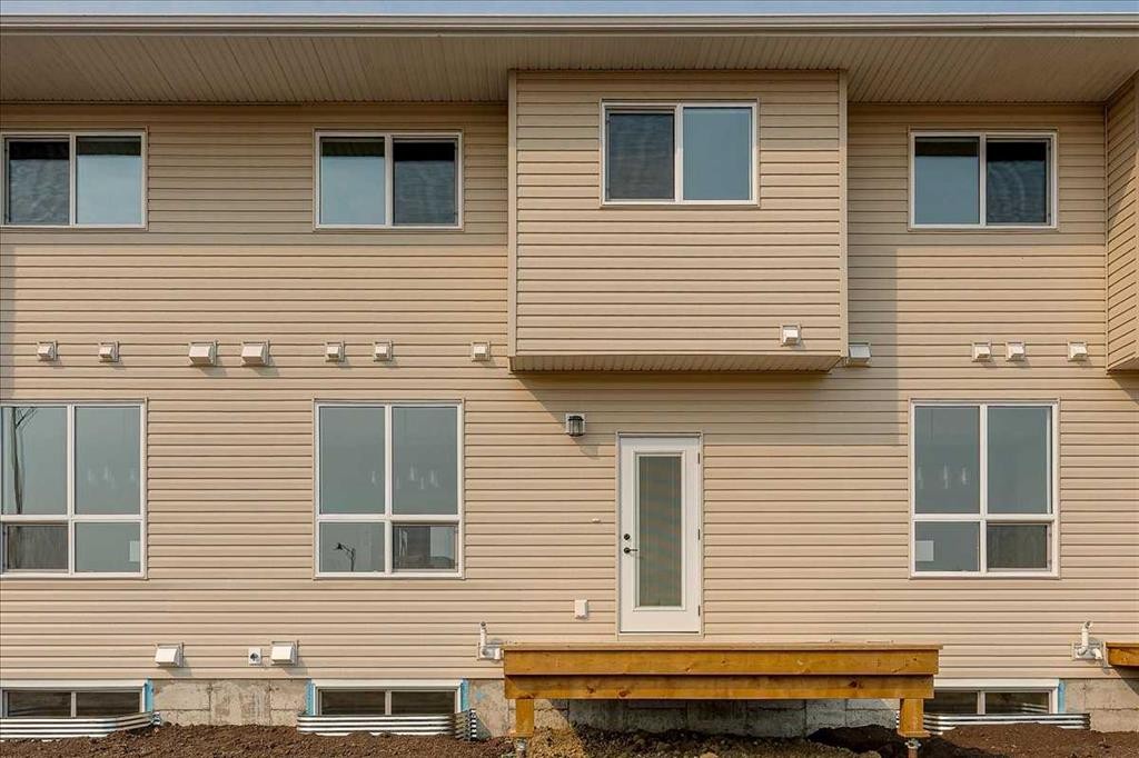 44 Lavelle Close, Red Deer, AB - Outdoor With Exterior