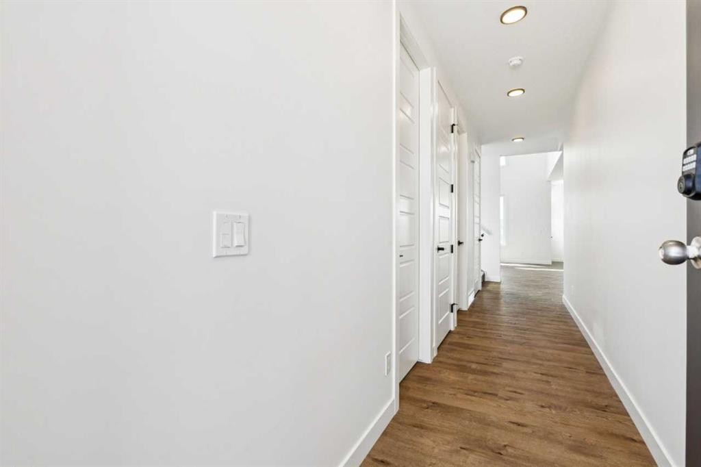 94 Bridgeport Landing, Chestermere, AB - Indoor Photo Showing Other Room