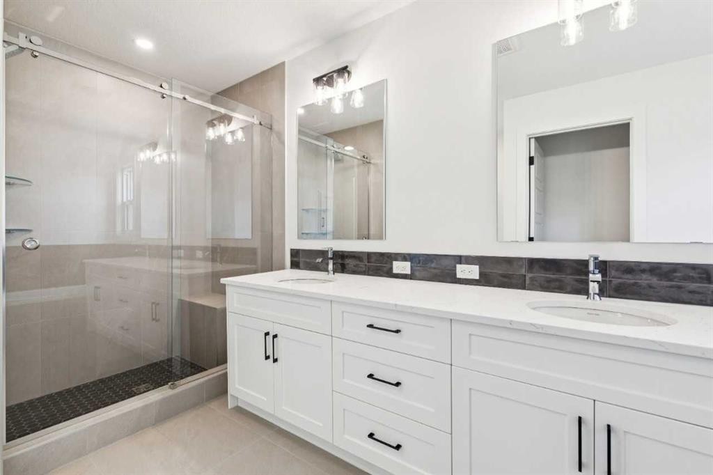 94 Bridgeport Landing, Chestermere, AB - Indoor Photo Showing Bathroom