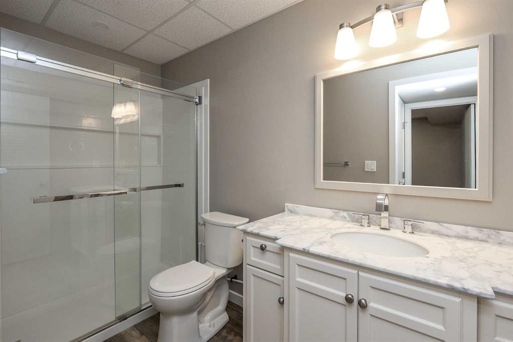 129 Ava Crescent, Blackfalds, AB - Indoor Photo Showing Bathroom