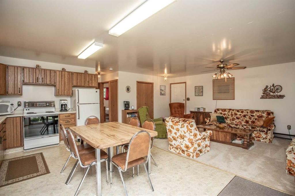 1 Sands Crescent, Rochon Sands, AB - Indoor