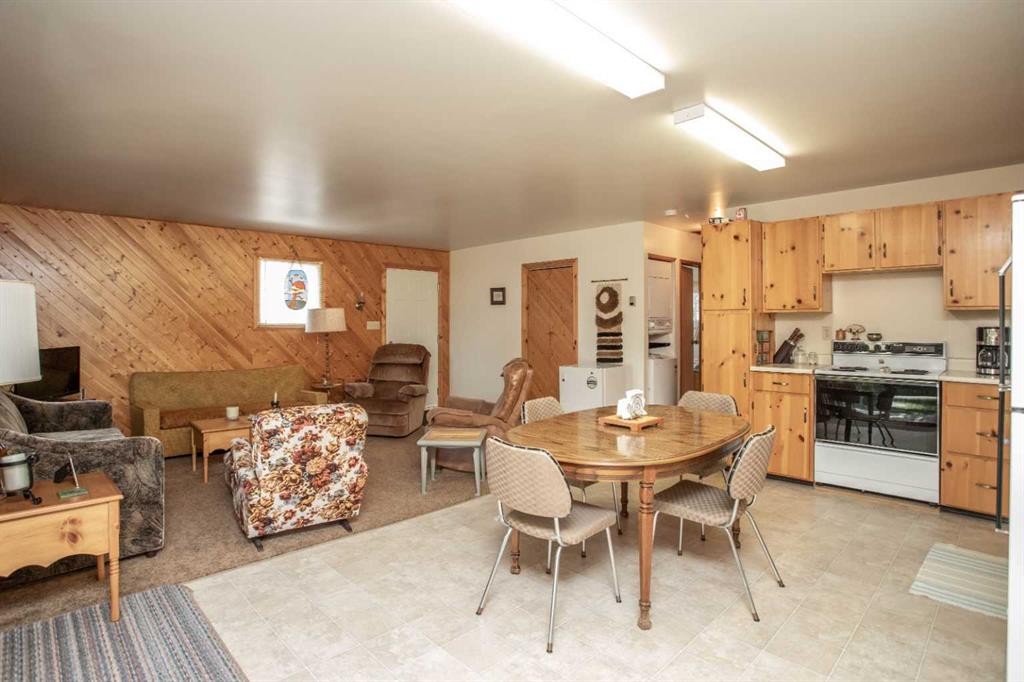 1 Sands Crescent, Rochon Sands, AB - Indoor