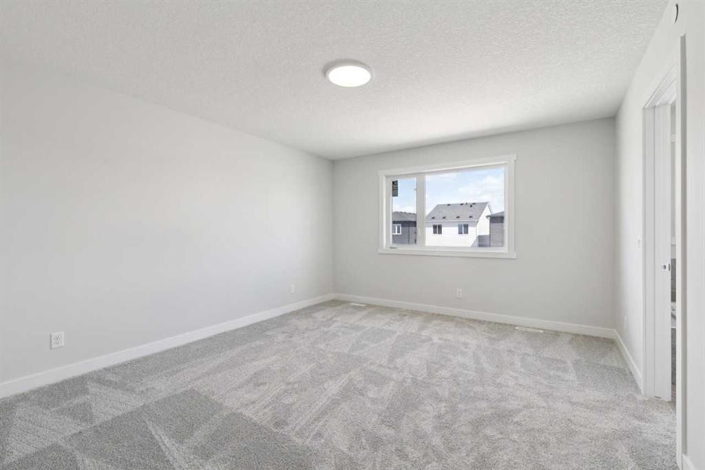 322 Hotchkiss Common Se, Calgary, AB - Indoor Photo Showing Other Room