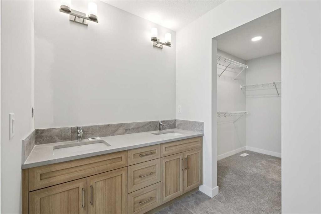 322 Hotchkiss Common Se, Calgary, AB - Indoor Photo Showing Bathroom
