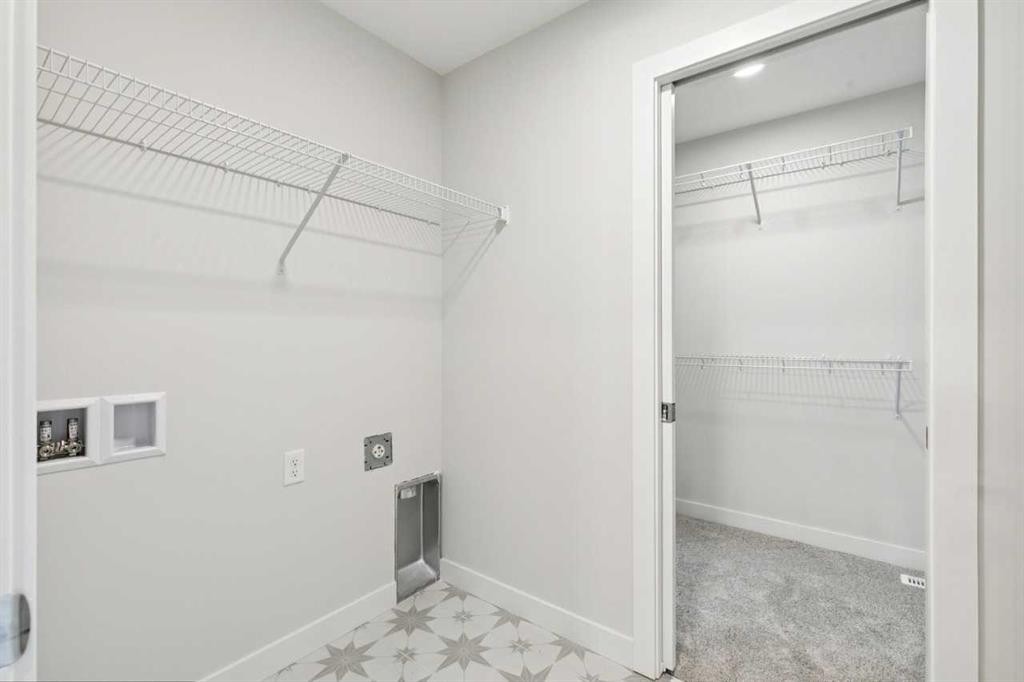 322 Hotchkiss Common Se, Calgary, AB - Indoor With Storage