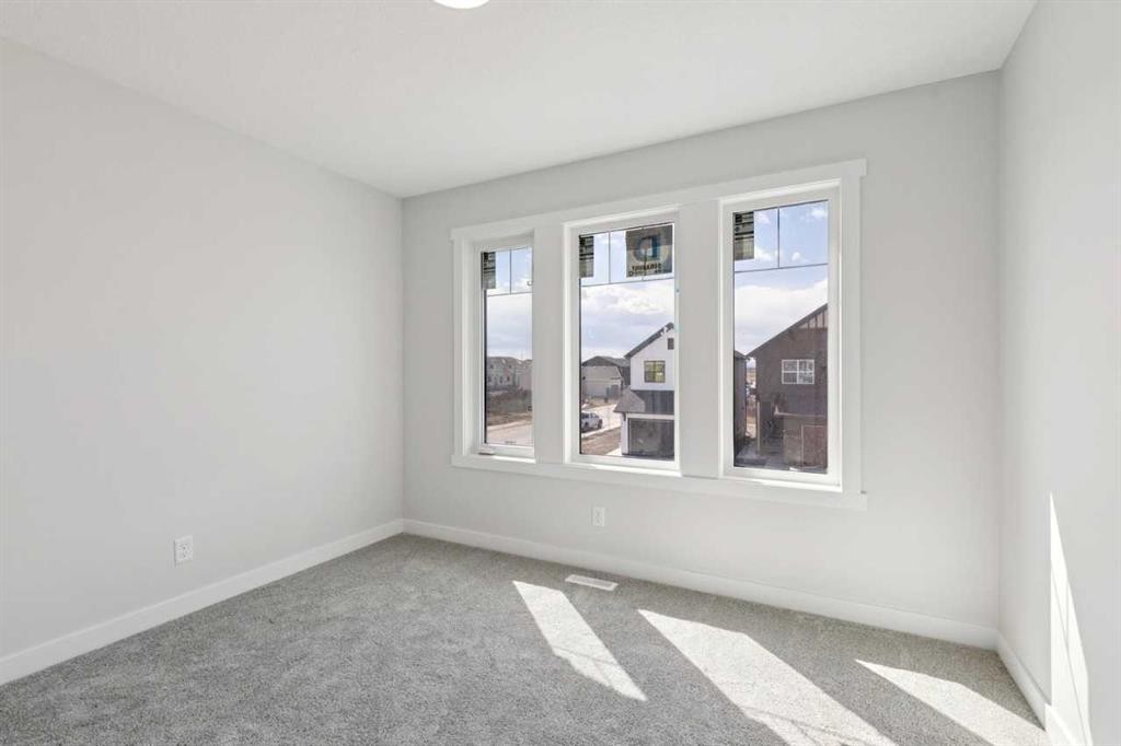 322 Hotchkiss Common Se, Calgary, AB - Indoor Photo Showing Other Room