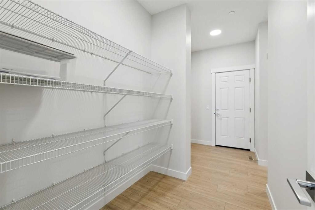 322 Hotchkiss Common Se, Calgary, AB - Indoor With Storage