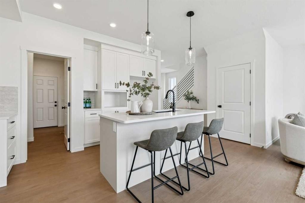 65 Bartlett Way Se, Calgary, AB - Indoor Photo Showing Kitchen