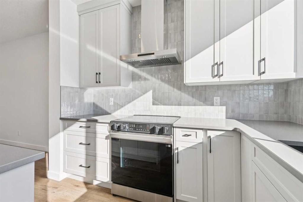 339 Fireside Drive, Cochrane, AB - Indoor Photo Showing Kitchen