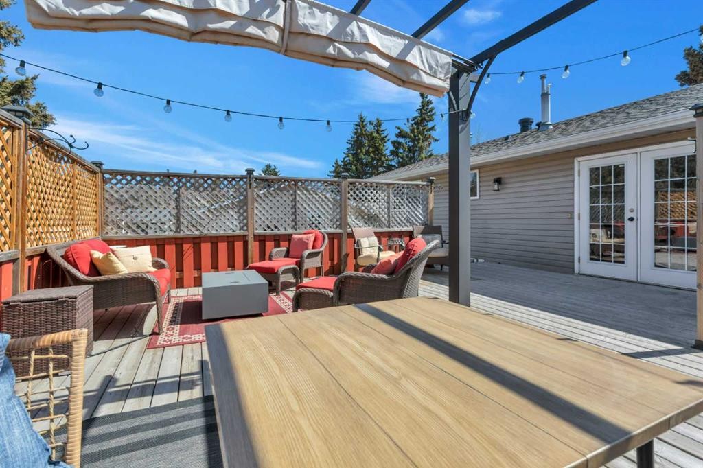 11 Pearson Crescent, Red Deer, AB - Outdoor With Deck Patio Veranda With Exterior