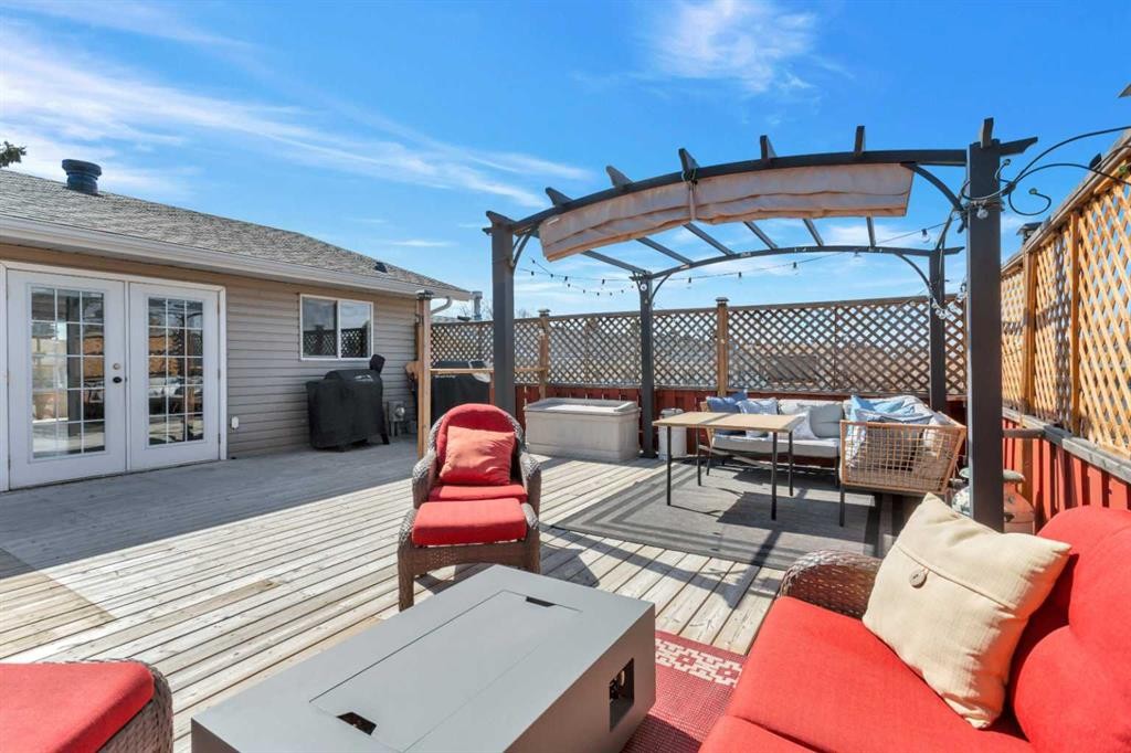 11 Pearson Crescent, Red Deer, AB - Outdoor With Deck Patio Veranda With Exterior