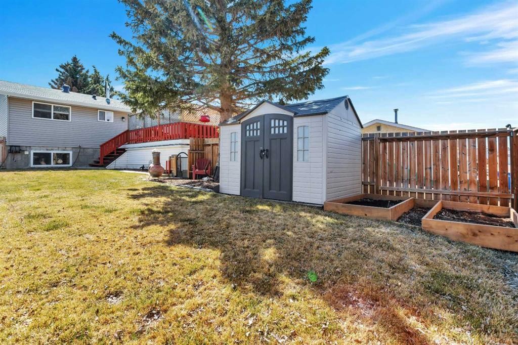 11 Pearson Crescent, Red Deer, AB - Outdoor