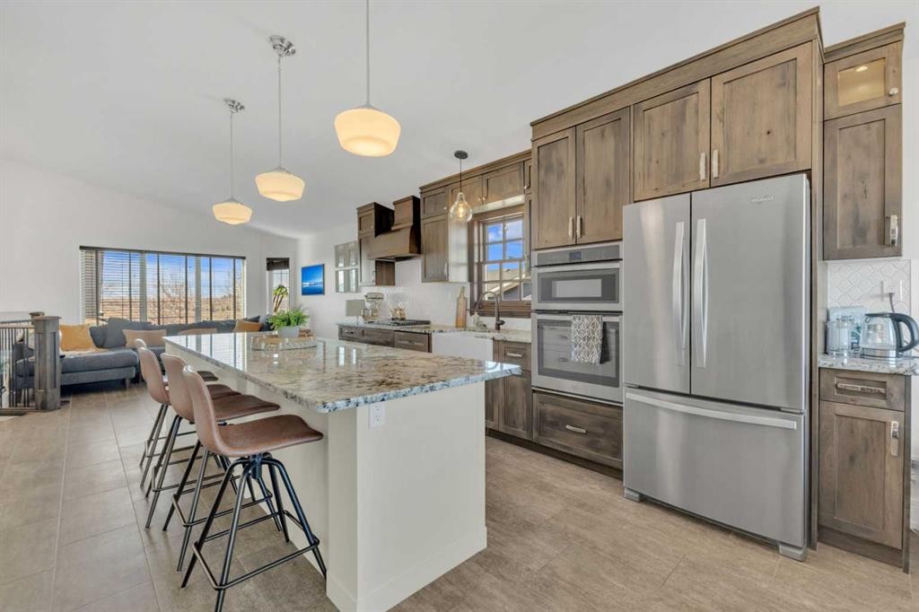 120 Devilder Avenue, Trochu, AB - Indoor Photo Showing Kitchen With Upgraded Kitchen