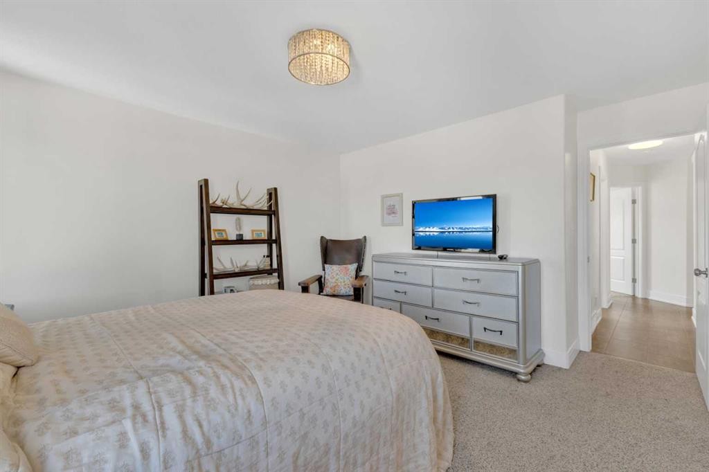 120 Devilder Avenue, Trochu, AB - Indoor Photo Showing Bedroom