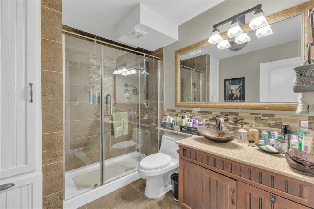 120 Devilder Avenue, Trochu, AB - Indoor Photo Showing Bathroom