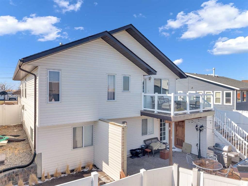 120 Devilder Avenue, Trochu, AB - Outdoor