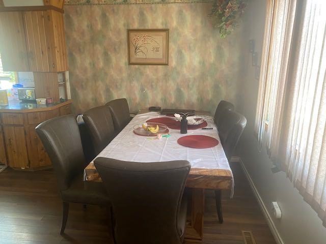 5325 53 Avenue, Bashaw, AB - Indoor Photo Showing Dining Room