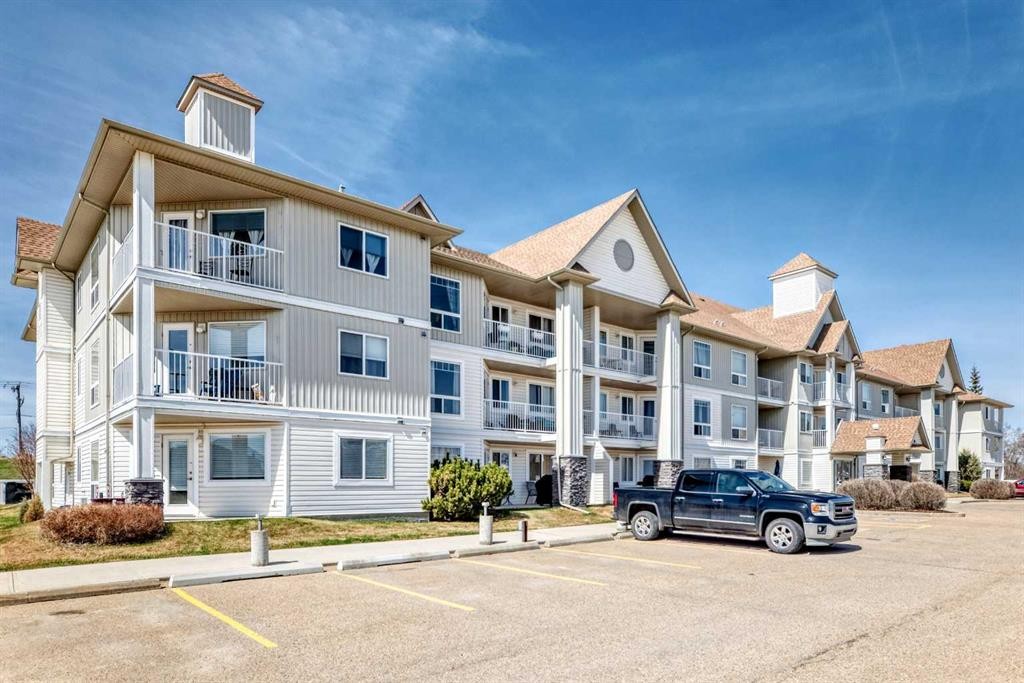 214-60 Jacobs Close, Red Deer, AB - Outdoor With Balcony With Facade