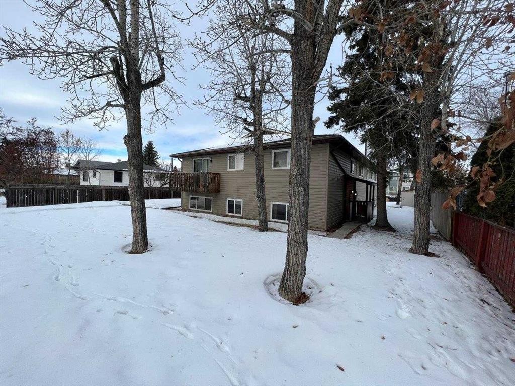 3832 47 Street, Red Deer, AB - Outdoor