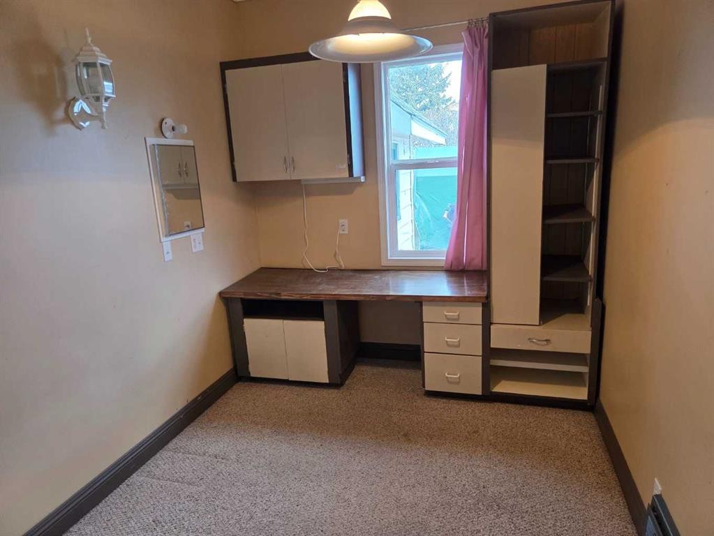 5221 49 Street, Castor, AB - Indoor Photo Showing Other Room