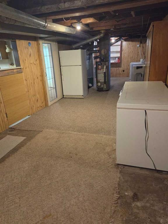 5221 49 Street, Castor, AB - Indoor Photo Showing Laundry Room