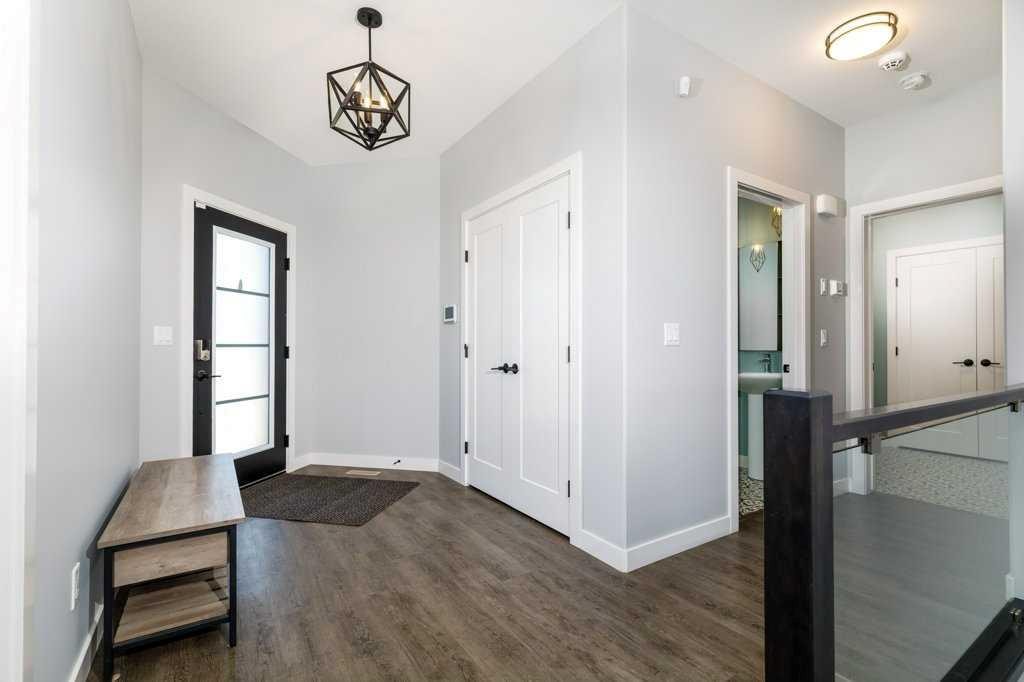 23 Cole Way, Sylvan Lake, AB - Indoor Photo Showing Other Room