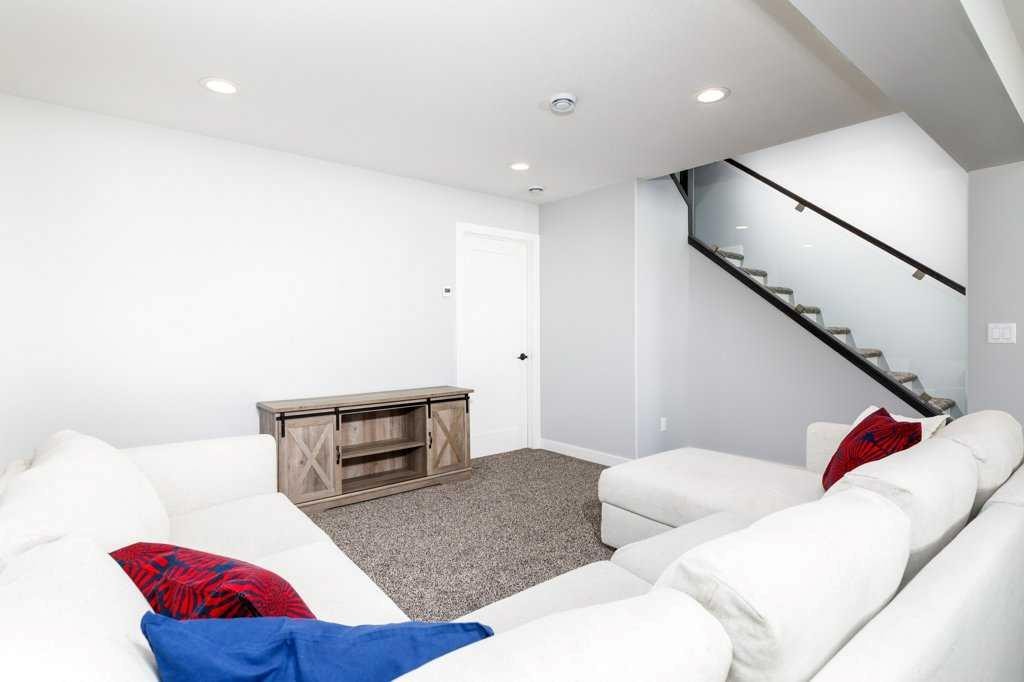 23 Cole Way, Sylvan Lake, AB - Indoor