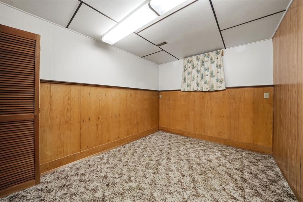3301 41 Avenue, Red Deer, AB - Indoor Photo Showing Other Room