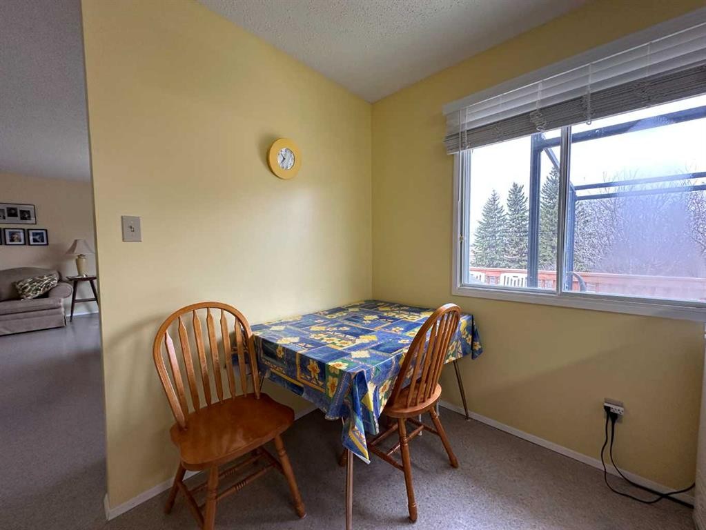 5 Sproule Place, Bashaw, AB - Indoor Photo Showing Dining Room