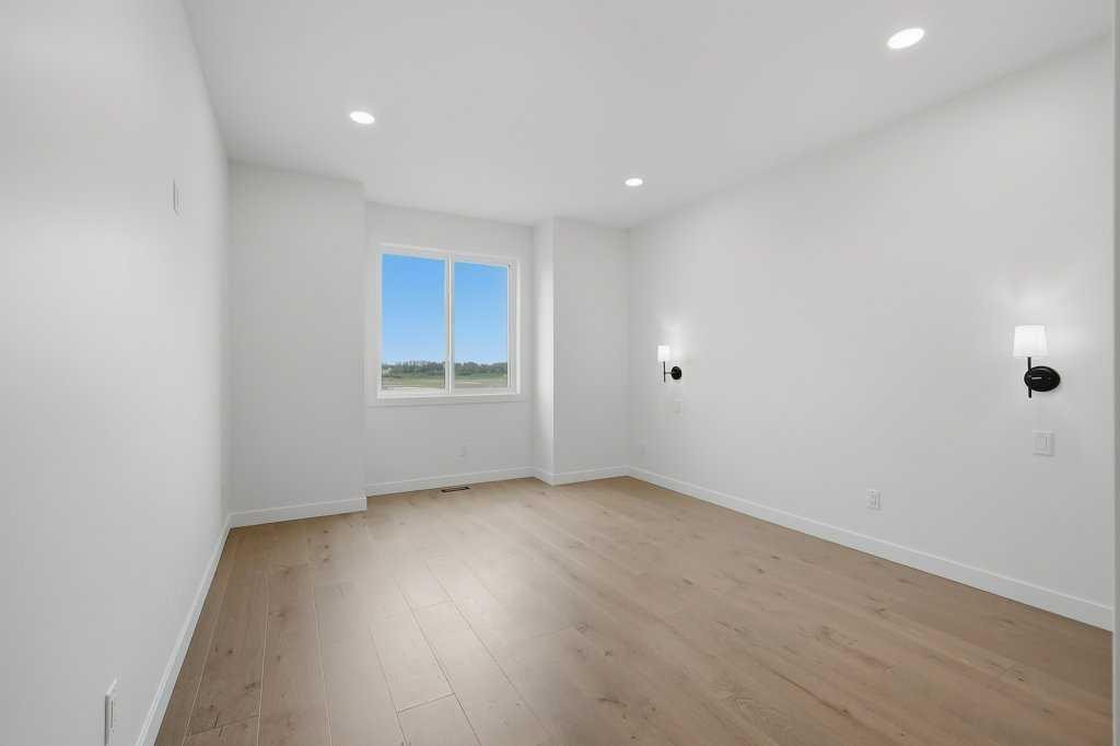 37 Maclean Close, Blackfalds, AB - Indoor Photo Showing Other Room
