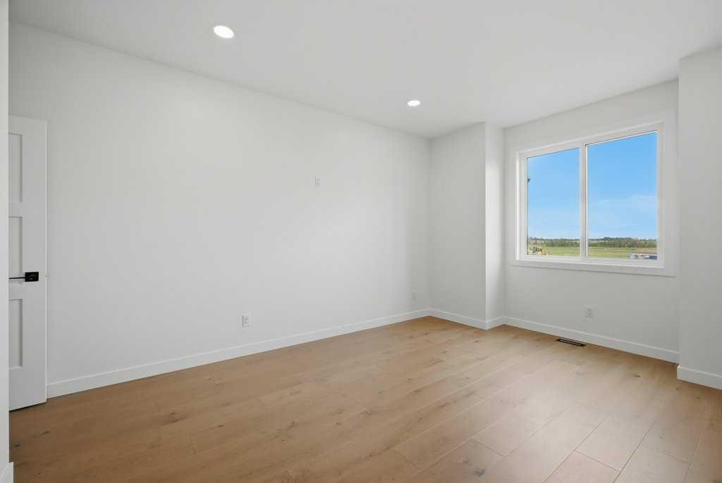 37 Maclean Close, Blackfalds, AB - Indoor Photo Showing Other Room